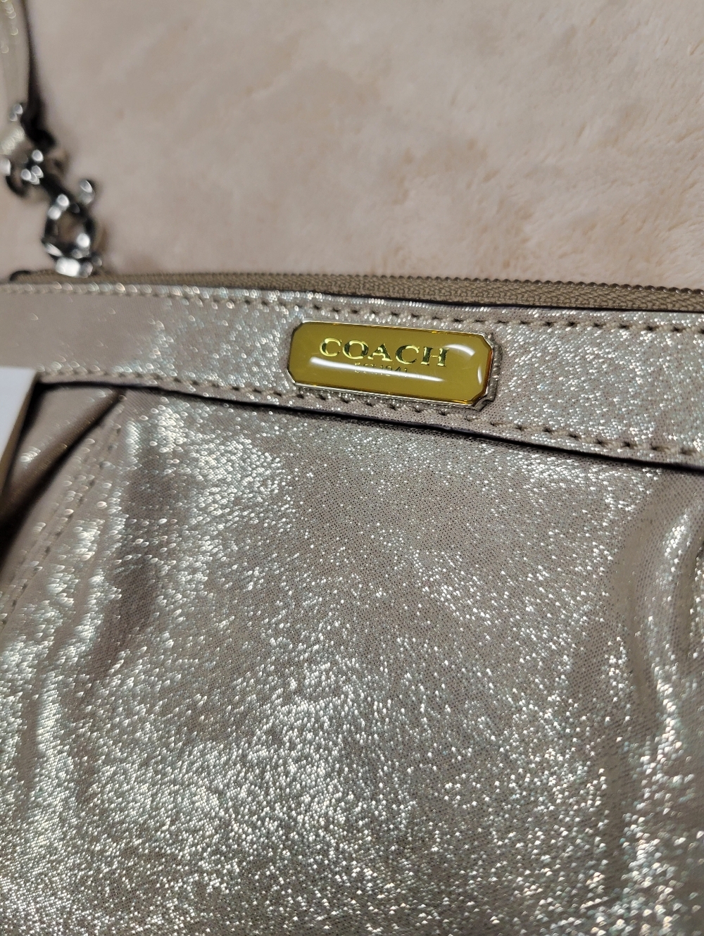 NEW Vintage Coach 2000s Metallic Champagne Gold Wristlet - Deadstock NWT Clutch - Picture 3 of 9